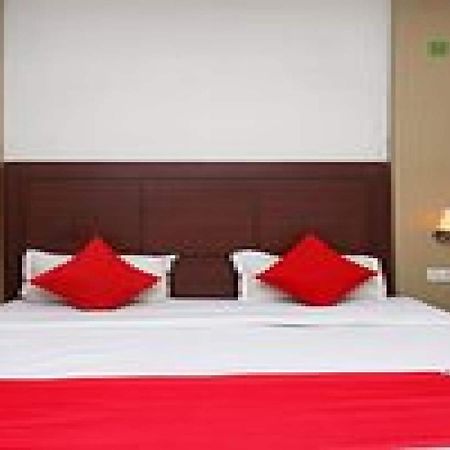 Capital O Hotel Surya Continental Lucknow Dış mekan fotoğraf