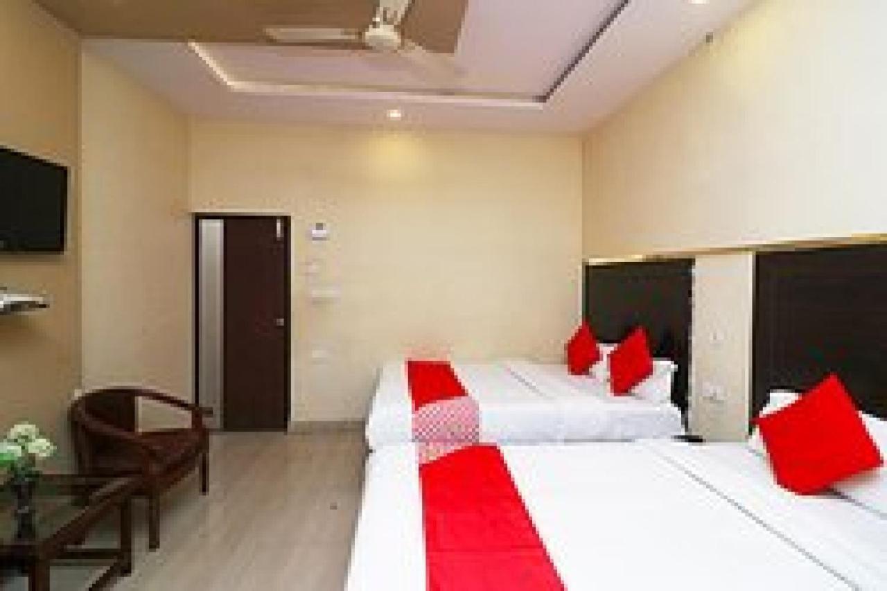 Capital O Hotel Surya Continental Lucknow Dış mekan fotoğraf