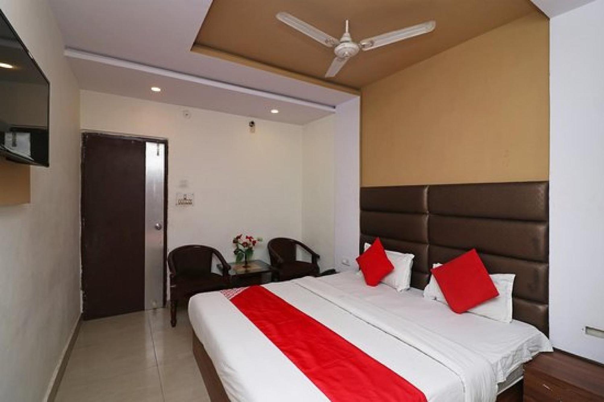 Capital O Hotel Surya Continental Lucknow Dış mekan fotoğraf