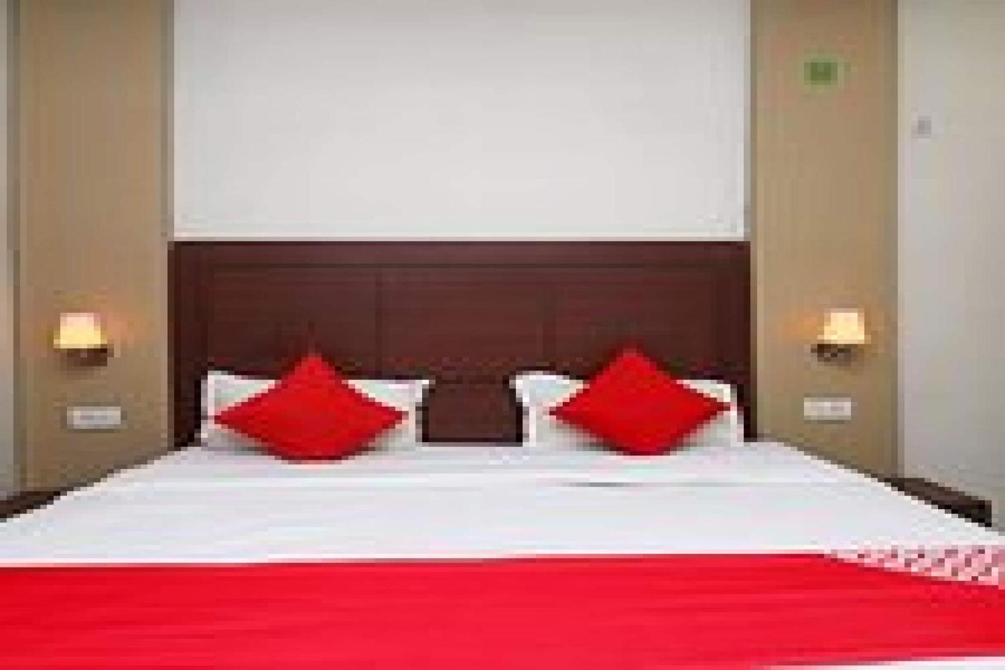 Capital O Hotel Surya Continental Lucknow Dış mekan fotoğraf